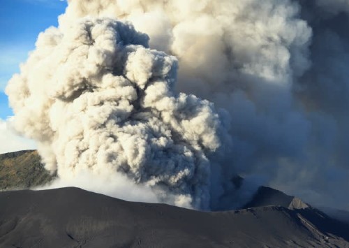 volcano-smoke
